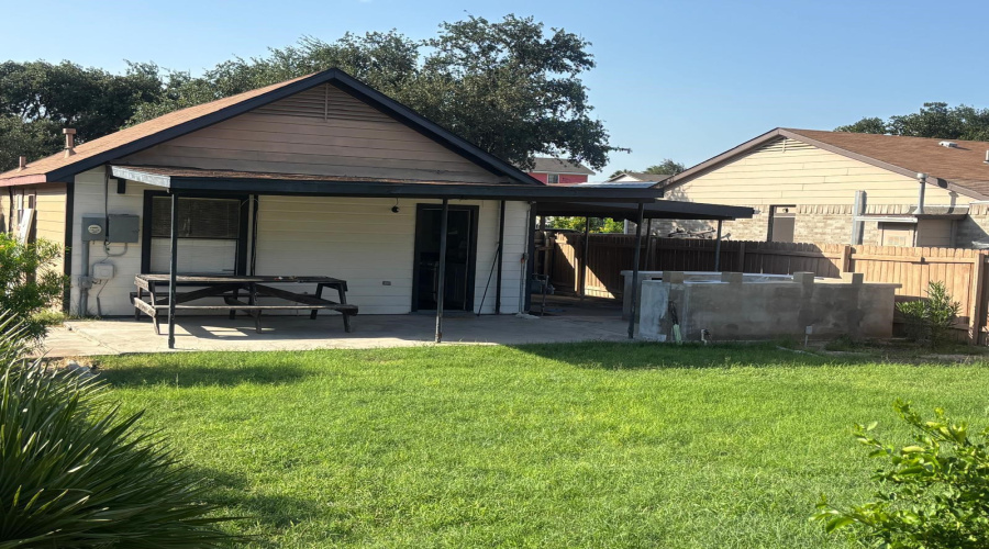 1415 Quail Creek Rd, Laredo, Texas 78045, 2 Bedrooms Bedrooms, 3 Rooms Rooms,1 BathroomBathrooms,Residential,For Rent,1415 Quail Creek Rd,20263091