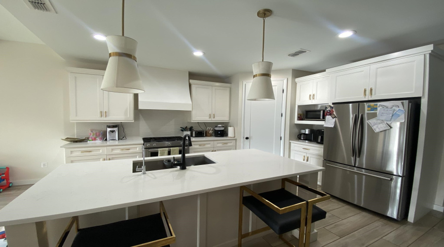 1232 Sambar Lp, LAREDO, Texas 78045, 4 Bedrooms Bedrooms, 6 Rooms Rooms,4 BathroomsBathrooms,Residential,For Sale,1232 Sambar Lp,20263093