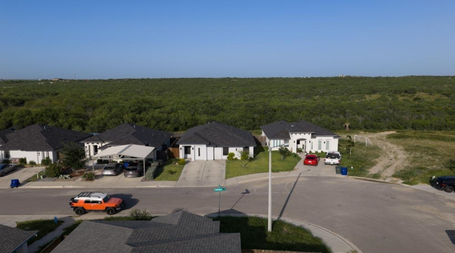521 Cienega Lane, Laredo, Texas 78046, 4 Bedrooms Bedrooms, 6 Rooms Rooms,2 BathroomsBathrooms,Residential,For Sale,521 Cienega Lane,20263094