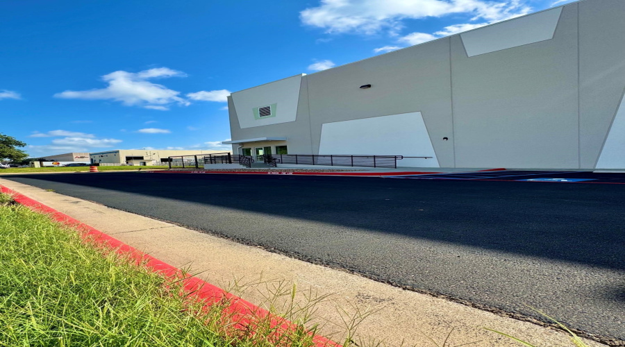 13101 Spivey Dr, Laredo, Texas 78045, 1 Bedroom Bedrooms, 11 Rooms Rooms,2 BathroomsBathrooms,Commercial/industrial,For Rent,13101 Spivey Dr,20263098