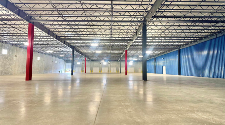 13101 Spivey Dr, Laredo, Texas 78045, 1 Bedroom Bedrooms, 11 Rooms Rooms,2 BathroomsBathrooms,Commercial/industrial,For Rent,13101 Spivey Dr,20263098