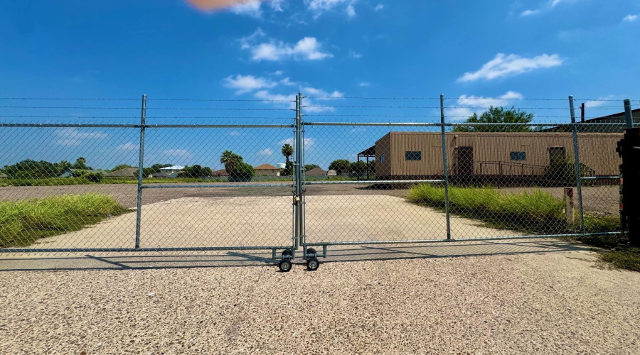 910 Pellegrino Ct, Laredo, Texas 78045, ,Land,For Rent,910 Pellegrino Ct,20263100