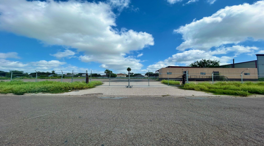 910 Pellegrino Ct, Laredo, Texas 78045, ,Land,For Rent,910 Pellegrino Ct,20263100