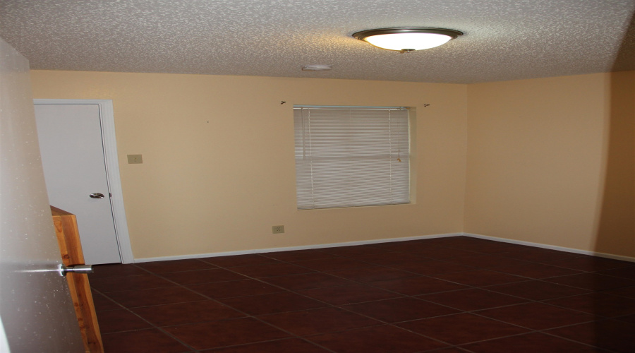 1801 Denmark Ln, Laredo, Texas 78045, 3 Bedrooms Bedrooms, 6 Rooms Rooms,2 BathroomsBathrooms,Residential,For Rent,1801 Denmark Ln,20263096