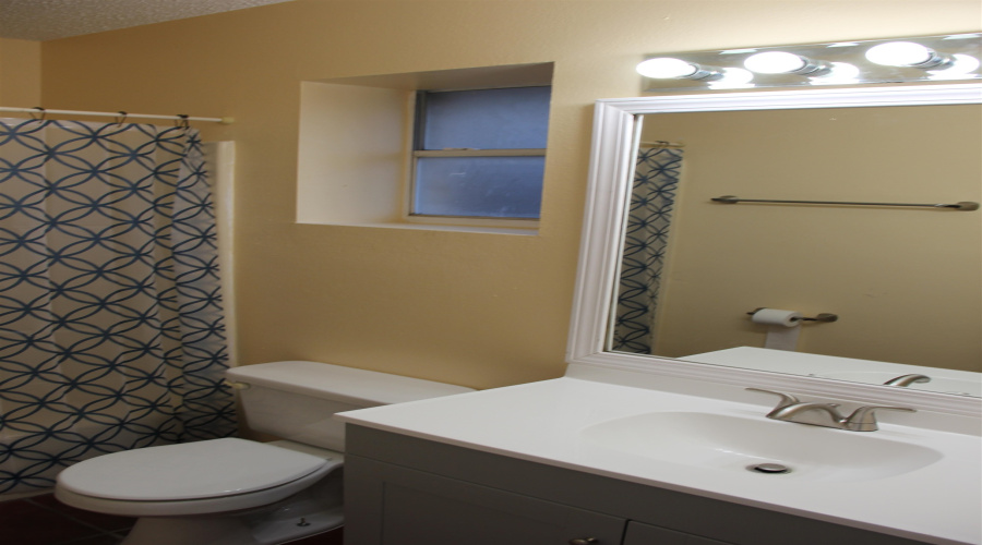 1801 Denmark Ln, Laredo, Texas 78045, 3 Bedrooms Bedrooms, 6 Rooms Rooms,2 BathroomsBathrooms,Residential,For Rent,1801 Denmark Ln,20263096