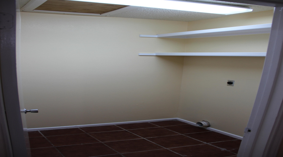 1801 Denmark Ln, Laredo, Texas 78045, 3 Bedrooms Bedrooms, 6 Rooms Rooms,2 BathroomsBathrooms,Residential,For Rent,1801 Denmark Ln,20263096