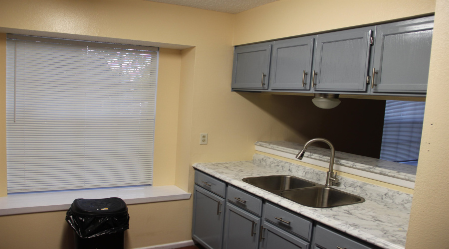 1801 Denmark Ln, Laredo, Texas 78045, 3 Bedrooms Bedrooms, 6 Rooms Rooms,2 BathroomsBathrooms,Residential,For Rent,1801 Denmark Ln,20263096