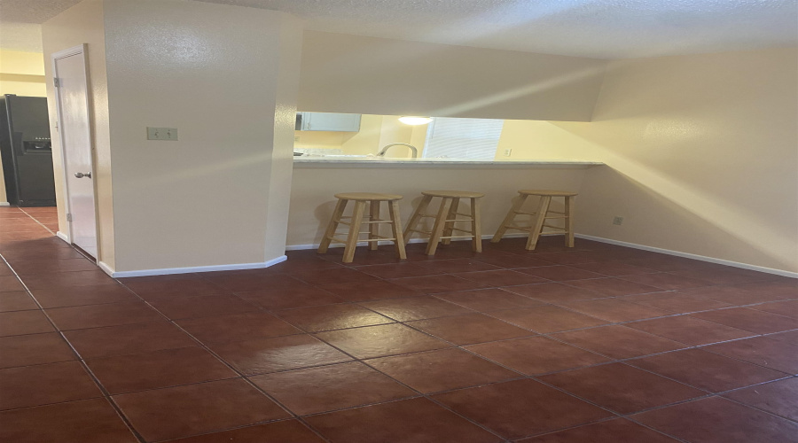 1801 Denmark Ln, Laredo, Texas 78045, 3 Bedrooms Bedrooms, 6 Rooms Rooms,2 BathroomsBathrooms,Residential,For Rent,1801 Denmark Ln,20263096