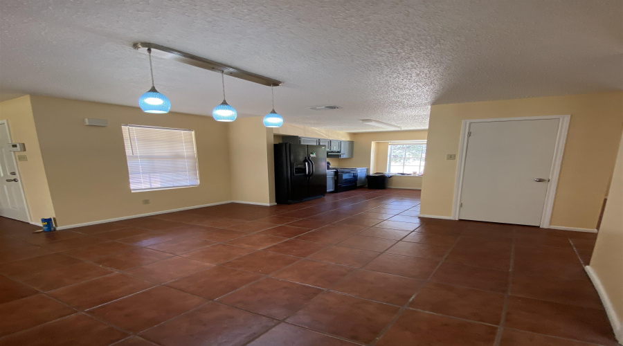 1801 Denmark Ln, Laredo, Texas 78045, 3 Bedrooms Bedrooms, 6 Rooms Rooms,2 BathroomsBathrooms,Residential,For Rent,1801 Denmark Ln,20263096