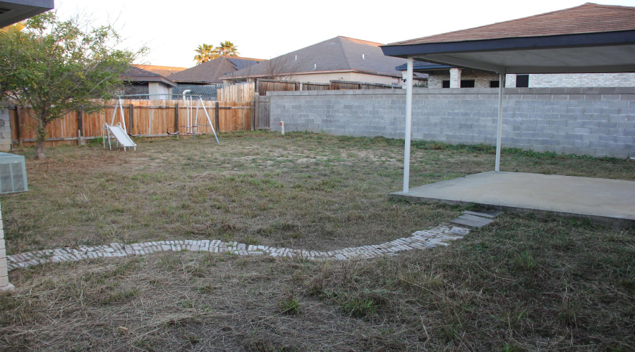 1801 Denmark Ln, Laredo, Texas 78045, 3 Bedrooms Bedrooms, 6 Rooms Rooms,2 BathroomsBathrooms,Residential,For Rent,1801 Denmark Ln,20263096
