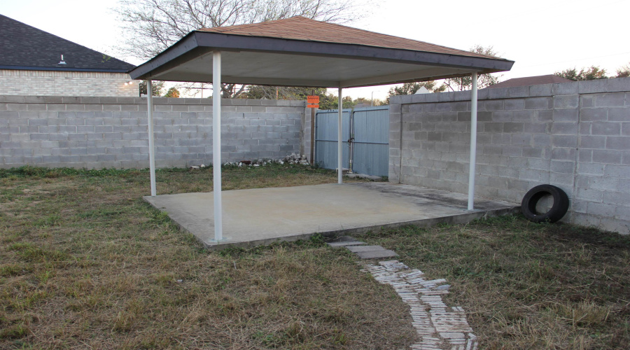 1801 Denmark Ln, Laredo, Texas 78045, 3 Bedrooms Bedrooms, 6 Rooms Rooms,2 BathroomsBathrooms,Residential,For Rent,1801 Denmark Ln,20263096