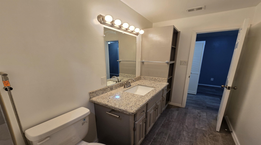 8527 Michigan Ave, Laredo, Texas 78045, 3 Bedrooms Bedrooms, 4 Rooms Rooms,2 BathroomsBathrooms,Residential,For Rent,8527 Michigan Ave,20263097