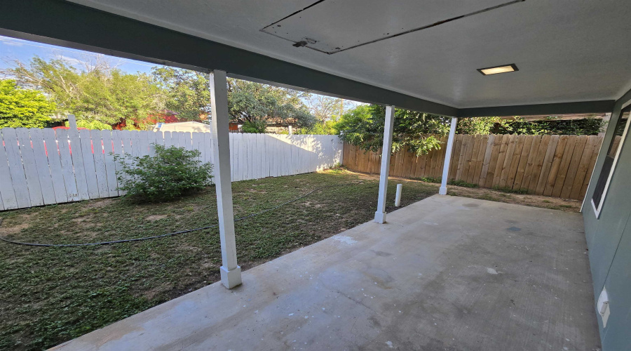 8527 Michigan Ave, Laredo, Texas 78045, 3 Bedrooms Bedrooms, 4 Rooms Rooms,2 BathroomsBathrooms,Residential,For Rent,8527 Michigan Ave,20263097