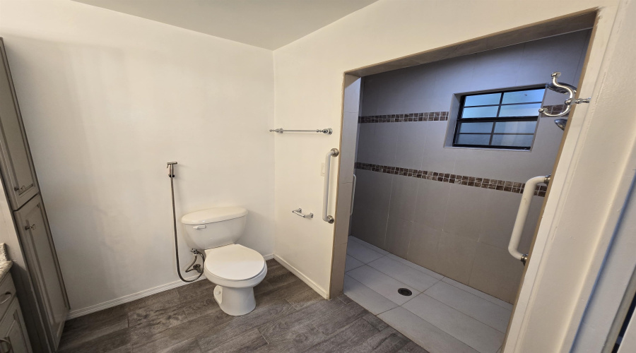 8527 Michigan Ave, Laredo, Texas 78045, 3 Bedrooms Bedrooms, 4 Rooms Rooms,2 BathroomsBathrooms,Residential,For Rent,8527 Michigan Ave,20263097