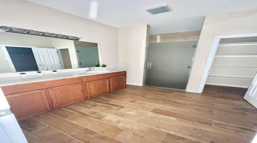 11159 Capistran Lp, Laredo, Texas 78045, 3 Bedrooms Bedrooms, 5 Rooms Rooms,2 BathroomsBathrooms,Residential,For Rent,11159 Capistran Lp,20263101