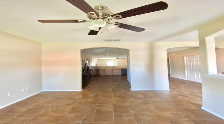 11159 Capistran Lp, Laredo, Texas 78045, 3 Bedrooms Bedrooms, 5 Rooms Rooms,2 BathroomsBathrooms,Residential,For Rent,11159 Capistran Lp,20263101
