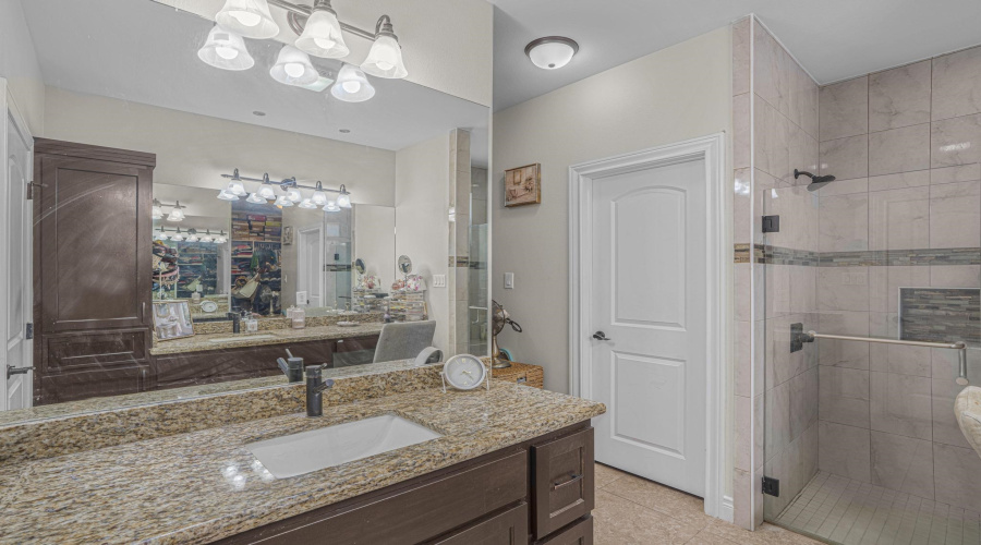 7313 Thomas Harris Dr, LAREDO, Texas 78041, 4 Bedrooms Bedrooms, 7 Rooms Rooms,3 BathroomsBathrooms,Residential,For Sale,7313 Thomas Harris Dr,20263102