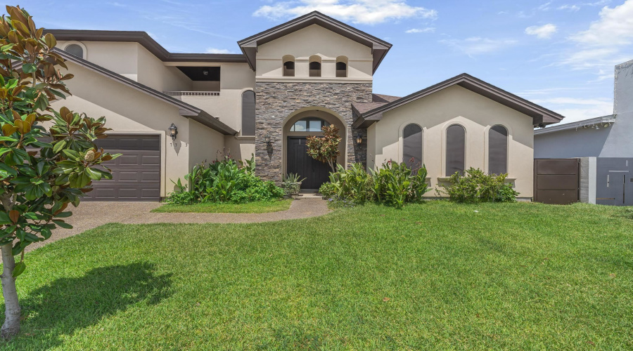 7313 Thomas Harris Dr, LAREDO, Texas 78041, 4 Bedrooms Bedrooms, 7 Rooms Rooms,3 BathroomsBathrooms,Residential,For Sale,7313 Thomas Harris Dr,20263102