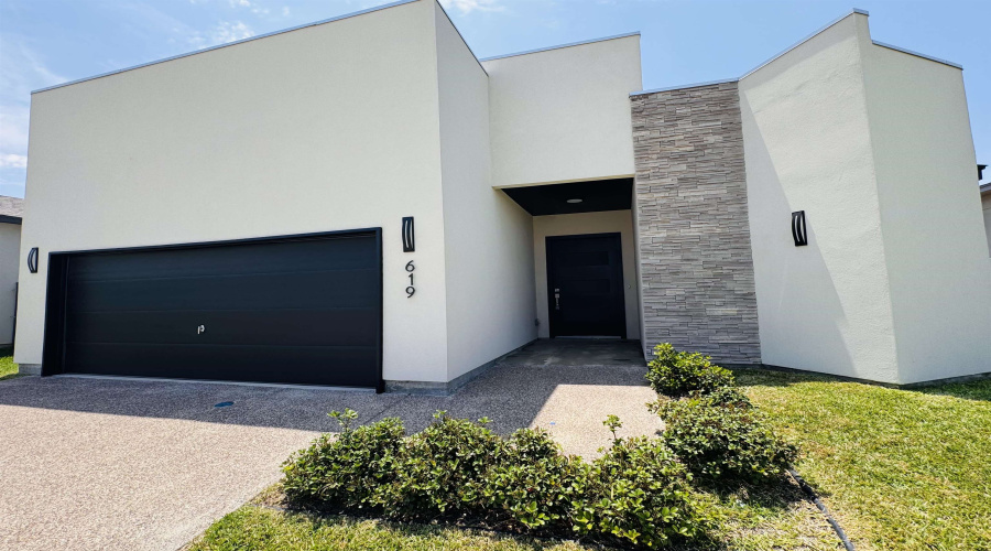 619 Journey Loop, Laredo, Texas 78045, 4 Bedrooms Bedrooms, 6 Rooms Rooms,3 BathroomsBathrooms,Residential,For Rent,619 Journey Loop,20263104