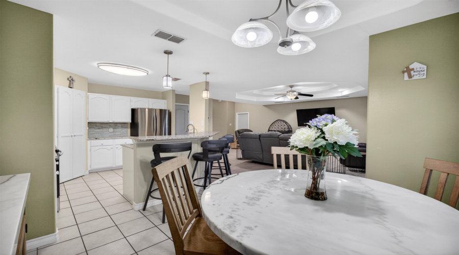 8990 Pebble Trl, Laredo, Texas 78045, 3 Bedrooms Bedrooms, 5 Rooms Rooms,2 BathroomsBathrooms,Residential,For Sale,8990 Pebble Trl,20263105