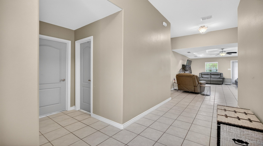 8990 Pebble Trl, Laredo, Texas 78045, 3 Bedrooms Bedrooms, 5 Rooms Rooms,2 BathroomsBathrooms,Residential,For Sale,8990 Pebble Trl,20263105