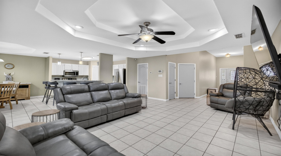 8990 Pebble Trl, Laredo, Texas 78045, 3 Bedrooms Bedrooms, 5 Rooms Rooms,2 BathroomsBathrooms,Residential,For Sale,8990 Pebble Trl,20263105