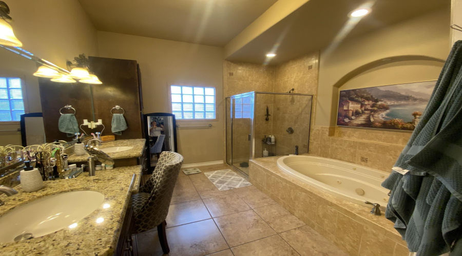 8719 Picard Dr., LAREDO, Texas 78045, 4 Bedrooms Bedrooms, 6 Rooms Rooms,2 BathroomsBathrooms,Residential,For Sale,8719 Picard Dr.,20263107
