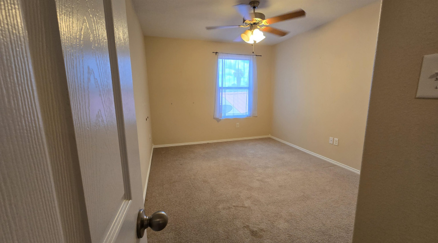 4301 Caroline St, Laredo, Texas 78046, 4 Bedrooms Bedrooms, 6 Rooms Rooms,2 BathroomsBathrooms,Residential,For Sale,4301 Caroline St,20263108
