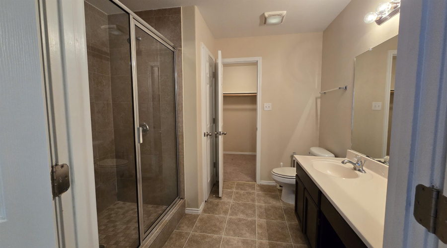 4301 Caroline St, Laredo, Texas 78046, 4 Bedrooms Bedrooms, 6 Rooms Rooms,2 BathroomsBathrooms,Residential,For Sale,4301 Caroline St,20263108