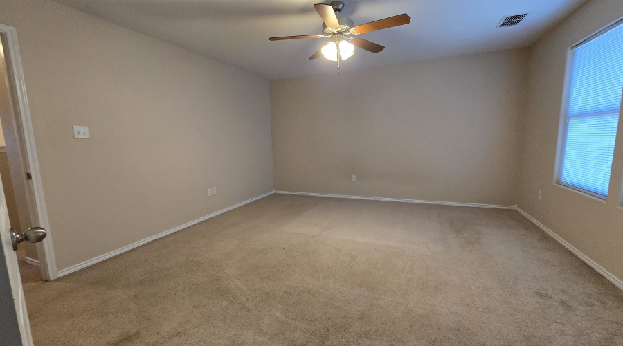 4301 Caroline St, Laredo, Texas 78046, 4 Bedrooms Bedrooms, 6 Rooms Rooms,2 BathroomsBathrooms,Residential,For Sale,4301 Caroline St,20263108