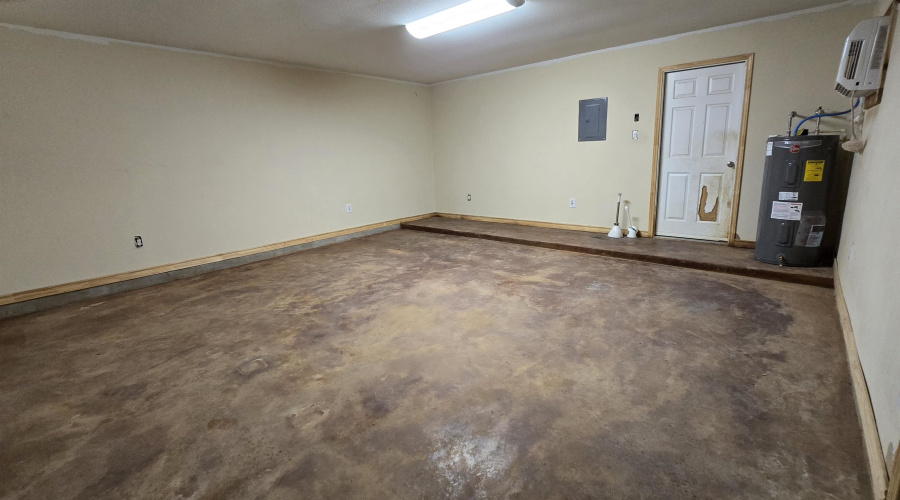 4301 Caroline St, Laredo, Texas 78046, 4 Bedrooms Bedrooms, 6 Rooms Rooms,2 BathroomsBathrooms,Residential,For Sale,4301 Caroline St,20263108