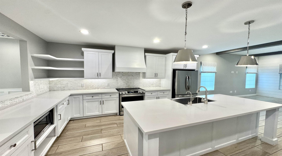 1950 Sambar Lp, LAREDO, Texas 78045, 5 Bedrooms Bedrooms, 8 Rooms Rooms,4 BathroomsBathrooms,Residential,For Rent,1950 Sambar Lp,20263109
