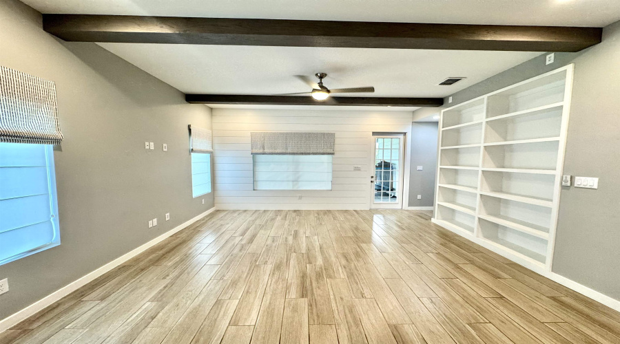 1950 Sambar Lp, LAREDO, Texas 78045, 5 Bedrooms Bedrooms, 8 Rooms Rooms,4 BathroomsBathrooms,Residential,For Rent,1950 Sambar Lp,20263109