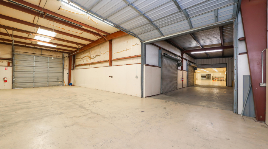 5809 East Dr, Laredo, Texas 78041, 1 Bedroom Bedrooms, 1 Room Rooms,4 BathroomsBathrooms,Commercial/industrial,For Sale,5809 East Dr,20263124