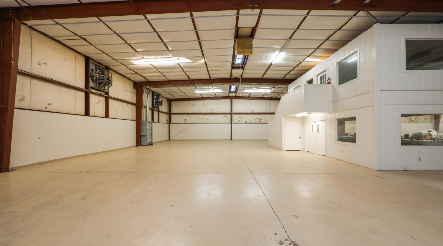 5809 East Dr, Laredo, Texas 78041, 1 Bedroom Bedrooms, 1 Room Rooms,4 BathroomsBathrooms,Commercial/industrial,For Sale,5809 East Dr,20263124