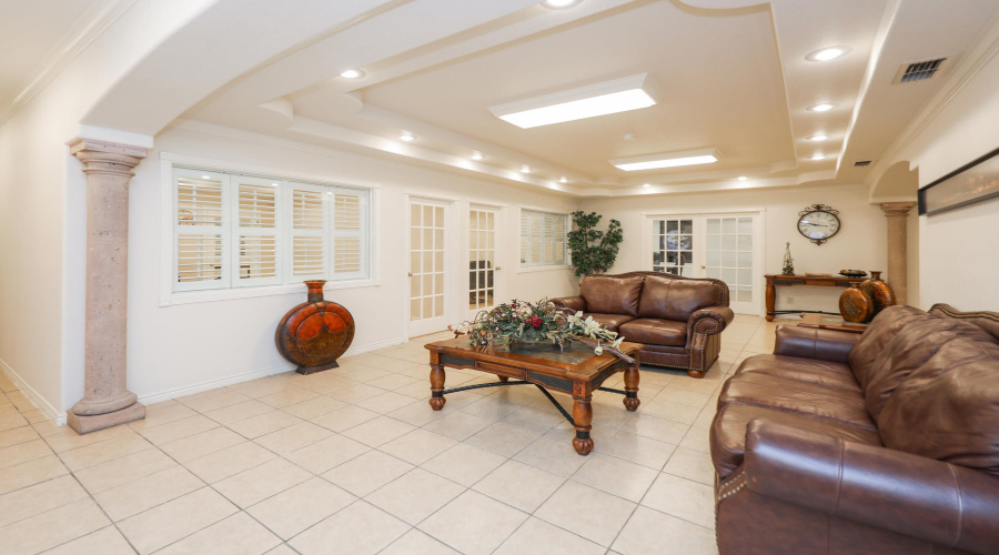 5809 East Dr, Laredo, Texas 78041, 1 Bedroom Bedrooms, 1 Room Rooms,4 BathroomsBathrooms,Commercial/industrial,For Sale,5809 East Dr,20263124