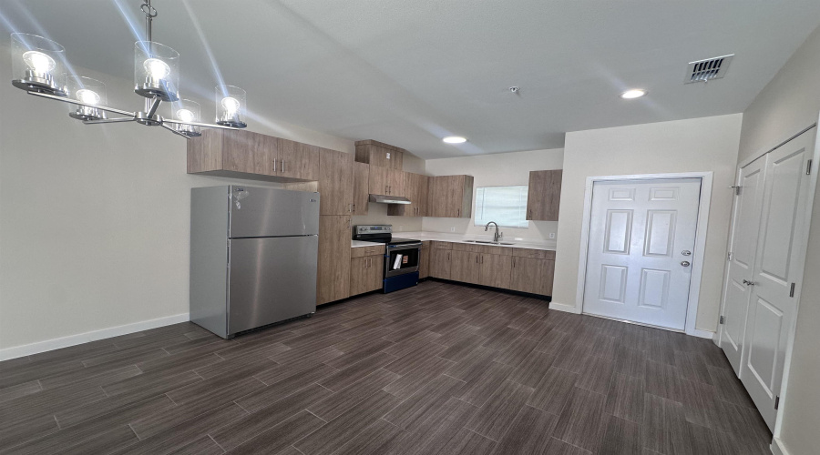 1717 Tournament Trail Dr., Laredo, Texas 78041, 2 Bedrooms Bedrooms, 3 Rooms Rooms,2 BathroomsBathrooms,Residential,For Rent,1717 Tournament Trail Dr.,20263133