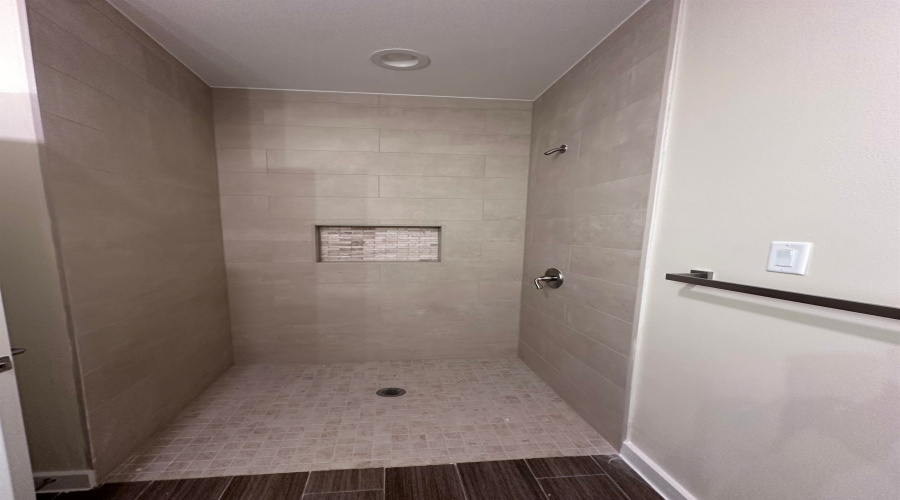1717 Tournament Trail Dr., Laredo, Texas 78041, 3 Bedrooms Bedrooms, 4 Rooms Rooms,3 BathroomsBathrooms,Residential,For Rent,1717 Tournament Trail Dr.,20263148