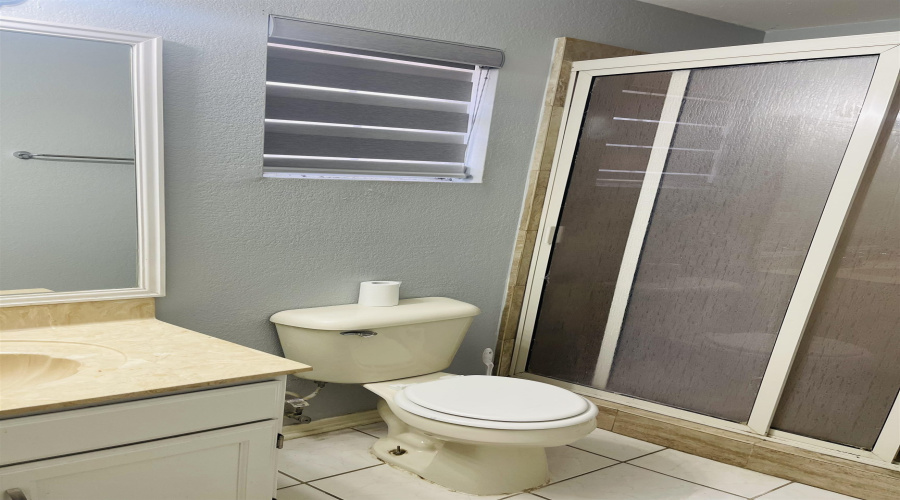 1241 Brown Dr, LAREDO, Texas 78045, 3 Bedrooms Bedrooms, 4 Rooms Rooms,2 BathroomsBathrooms,Residential,For Sale,1241 Brown Dr,20263151