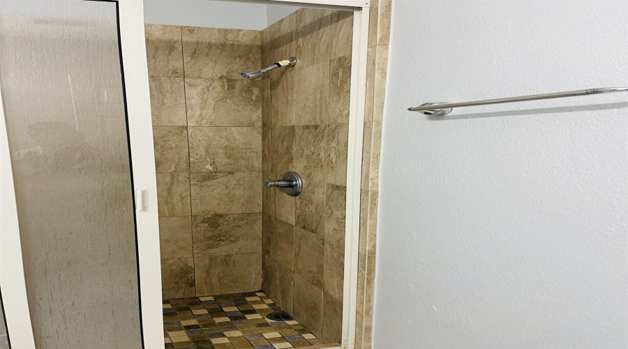 1241 Brown Dr, LAREDO, Texas 78045, 3 Bedrooms Bedrooms, 4 Rooms Rooms,2 BathroomsBathrooms,Residential,For Sale,1241 Brown Dr,20263151