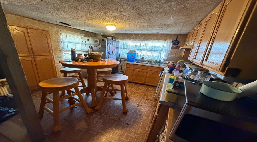 207 Devon W Pl, Laredo, Texas 78045, 3 Bedrooms Bedrooms, 6 Rooms Rooms,2 BathroomsBathrooms,Residential,For Sale,207 Devon W Pl,20263153