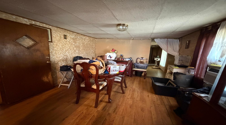 207 Devon W Pl, Laredo, Texas 78045, 3 Bedrooms Bedrooms, 6 Rooms Rooms,2 BathroomsBathrooms,Residential,For Sale,207 Devon W Pl,20263153
