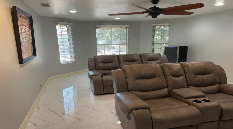 704 Muntjac Deer Ct, LAREDO, Texas 78045-4169, 3 Bedrooms Bedrooms, 7 Rooms Rooms,2 BathroomsBathrooms,Residential,For Sale,704 Muntjac Deer Ct,20253469