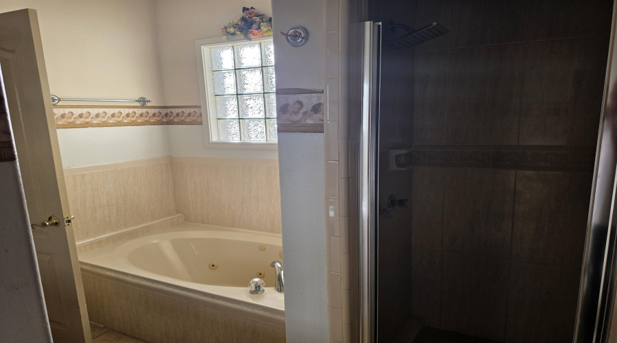 246 Westham Dr, LAREDO, Texas 78045, 4 Bedrooms Bedrooms, 6 Rooms Rooms,2 BathroomsBathrooms,Residential,For Rent,246 Westham Dr,20263154