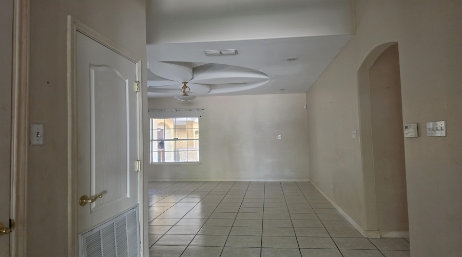 246 Westham Dr, LAREDO, Texas 78045, 4 Bedrooms Bedrooms, 6 Rooms Rooms,2 BathroomsBathrooms,Residential,For Rent,246 Westham Dr,20263154