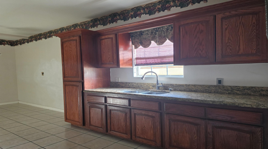 246 Westham Dr, LAREDO, Texas 78045, 4 Bedrooms Bedrooms, 6 Rooms Rooms,2 BathroomsBathrooms,Residential,For Rent,246 Westham Dr,20263154