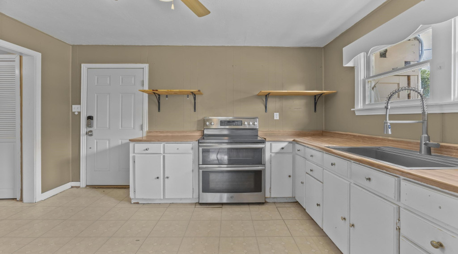 2012 Garfield St, LAREDO, Texas 78043, 3 Bedrooms Bedrooms, 5 Rooms Rooms,1 BathroomBathrooms,Residential,For Sale,2012 Garfield St,20263155