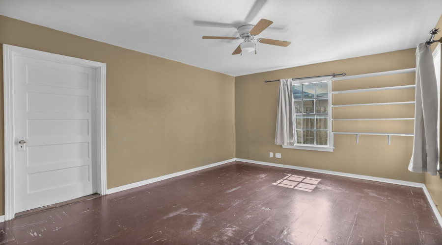 2012 Garfield St, LAREDO, Texas 78043, 3 Bedrooms Bedrooms, 5 Rooms Rooms,1 BathroomBathrooms,Residential,For Sale,2012 Garfield St,20263155