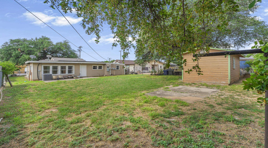 2012 Garfield St, LAREDO, Texas 78043, 3 Bedrooms Bedrooms, 5 Rooms Rooms,1 BathroomBathrooms,Residential,For Sale,2012 Garfield St,20263155