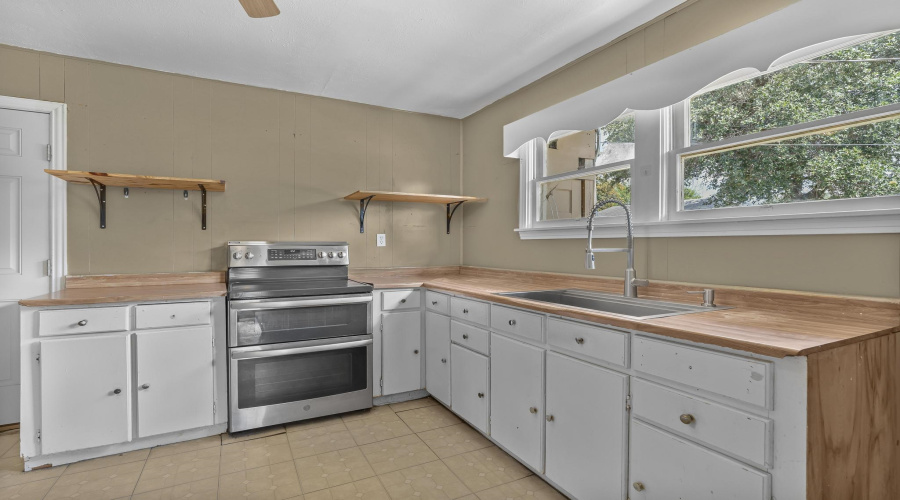 2012 Garfield St, LAREDO, Texas 78043, 3 Bedrooms Bedrooms, 5 Rooms Rooms,1 BathroomBathrooms,Residential,For Sale,2012 Garfield St,20263155